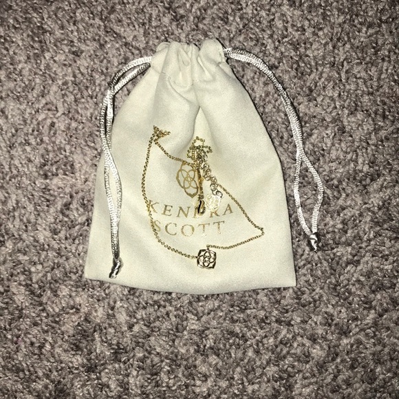 Kendra Scott Jewelry - kendra scott gold necklace